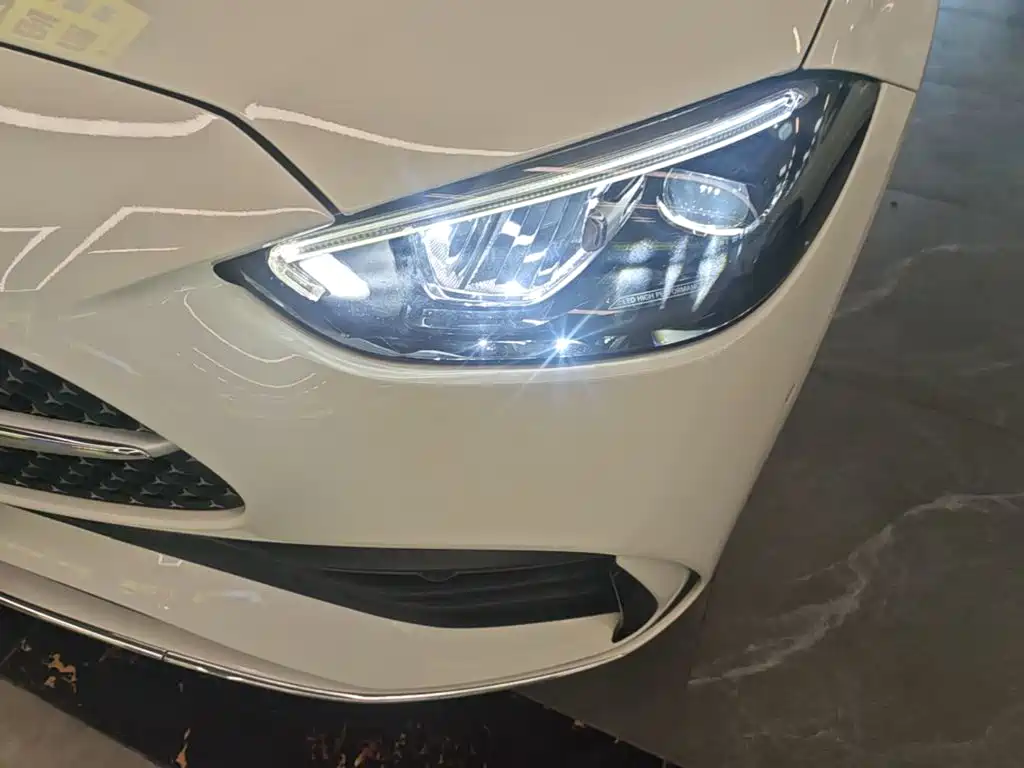 Mercedes-Benz C-Class — миниатюра 24