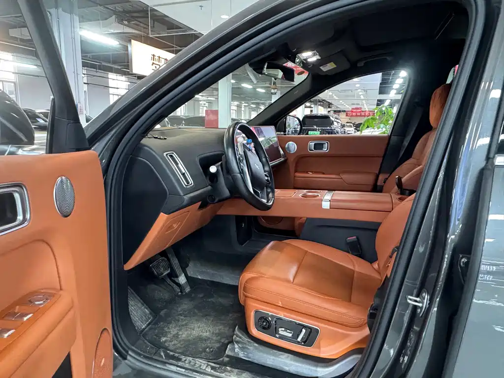 Li Auto Li L8 — миниатюра 4