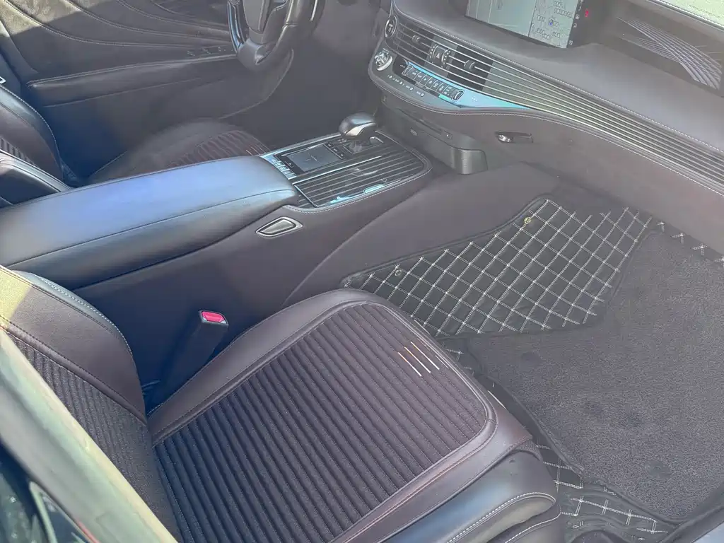 Lexus LS — миниатюра 14