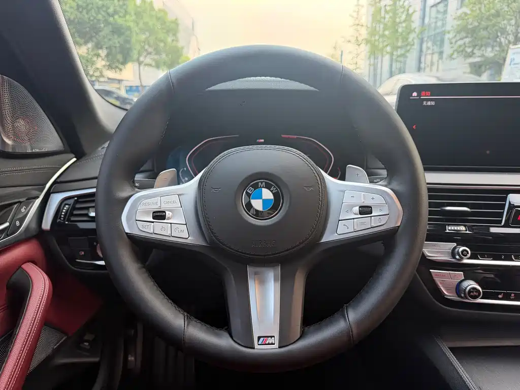 BMW 5 Series — миниатюра 16