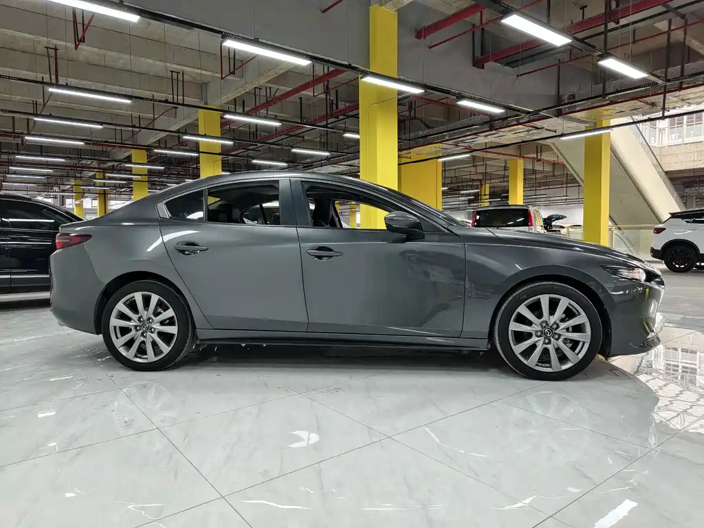 Mazda 3 Axela — миниатюра 5