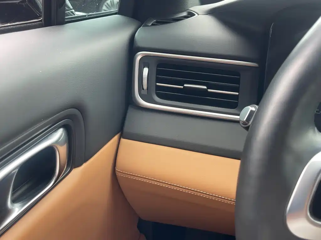 Li Auto ONE 2021 6 мест