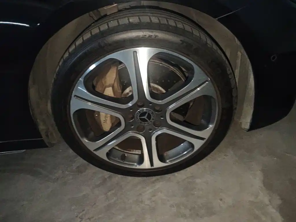 Mercedes-Benz E-Class — миниатюра 8