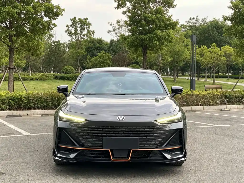 Changan UNI-V 2022 1.5T Sport
