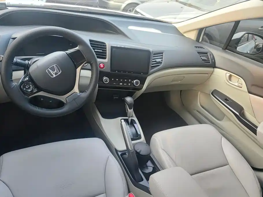 Honda Civic — миниатюра 12