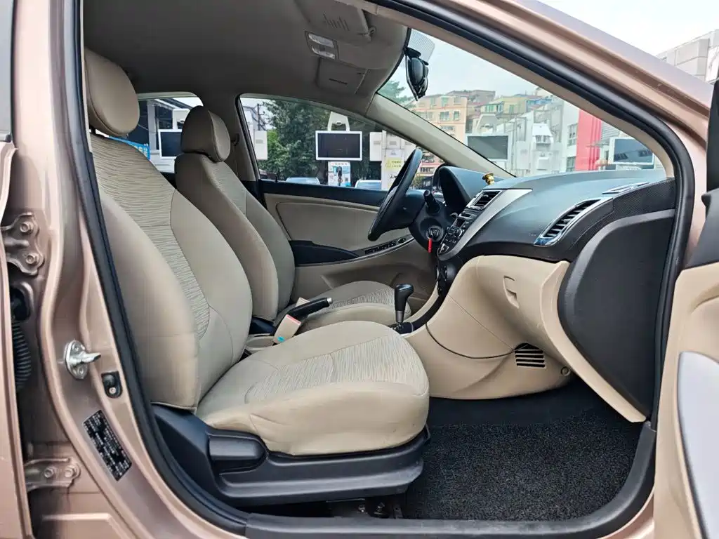 Hyundai Verna — миниатюра 20