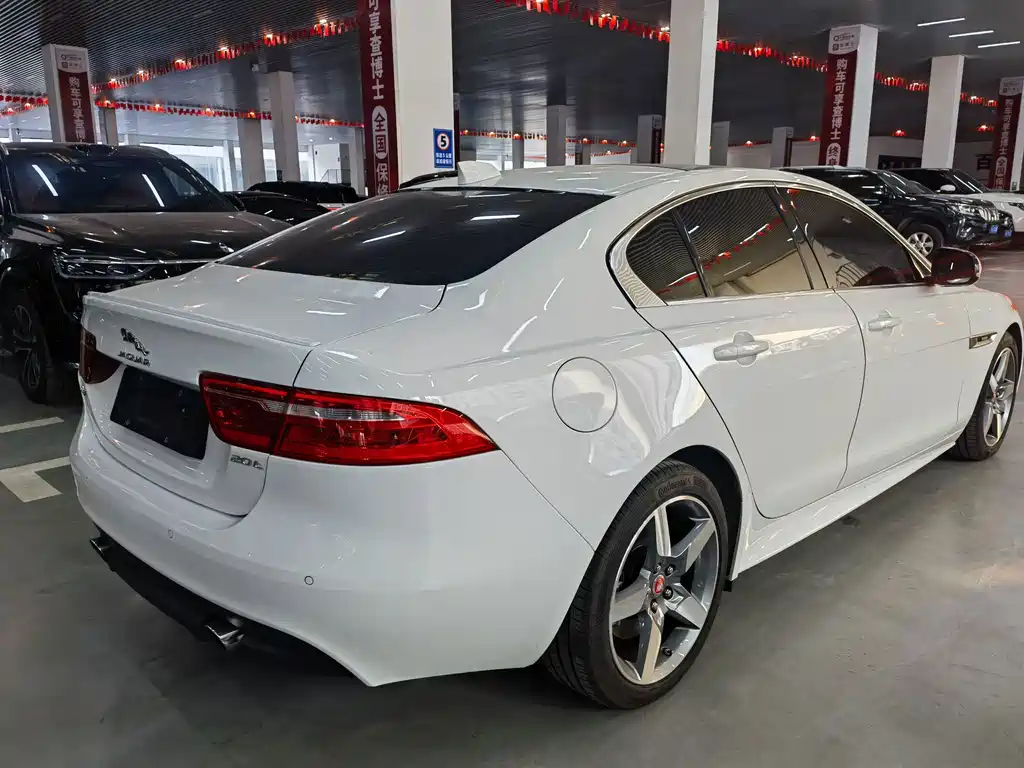 Jaguar XE — миниатюра 6