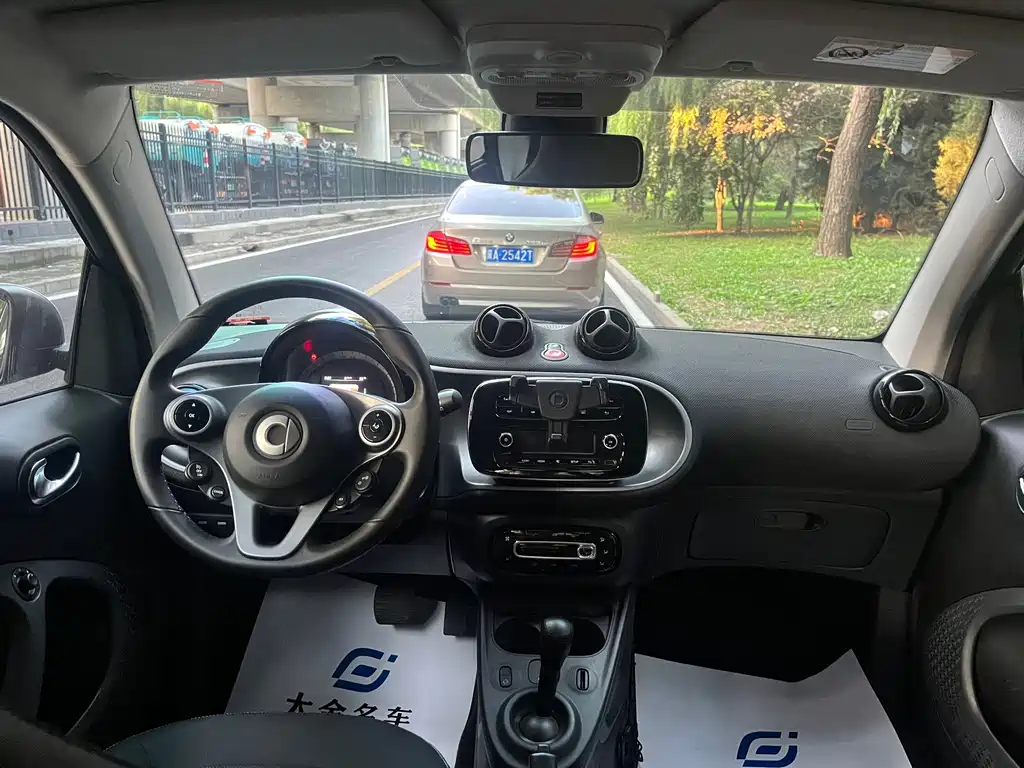 smart Smart Fortwo — миниатюра 8