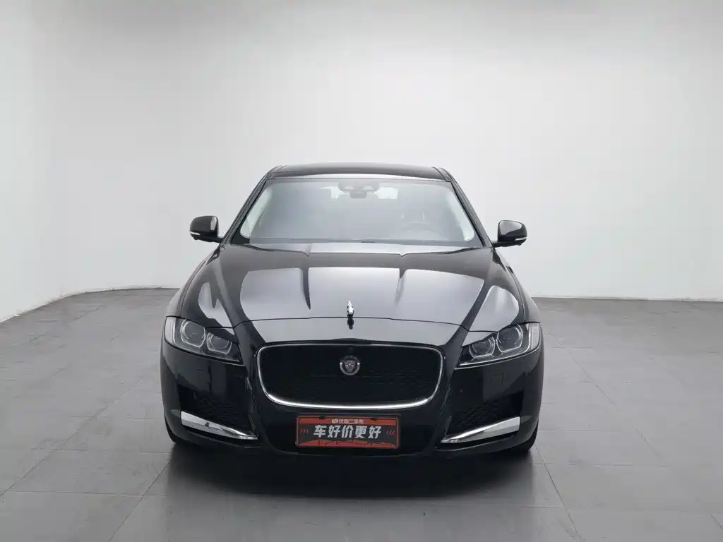 Jaguar XFL — миниатюра 3