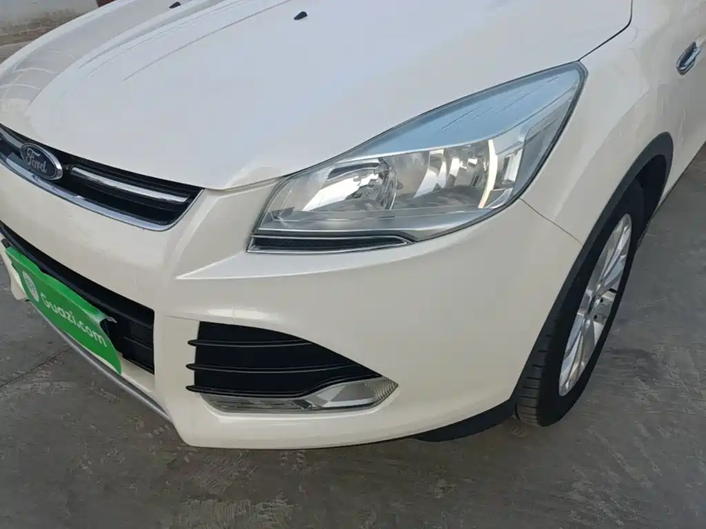 Ford Kuga — миниатюра 24