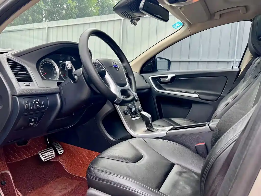 Volvo XC60 (Import) — миниатюра 9