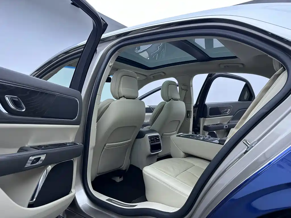 Lincoln Continental — миниатюра 11