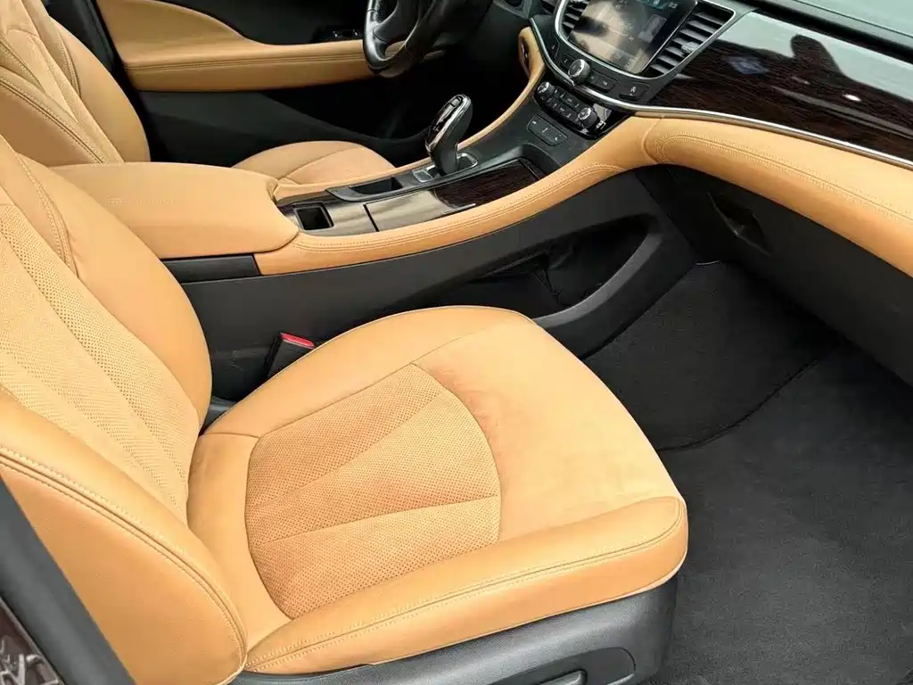 Buick LaCrosse — миниатюра 6