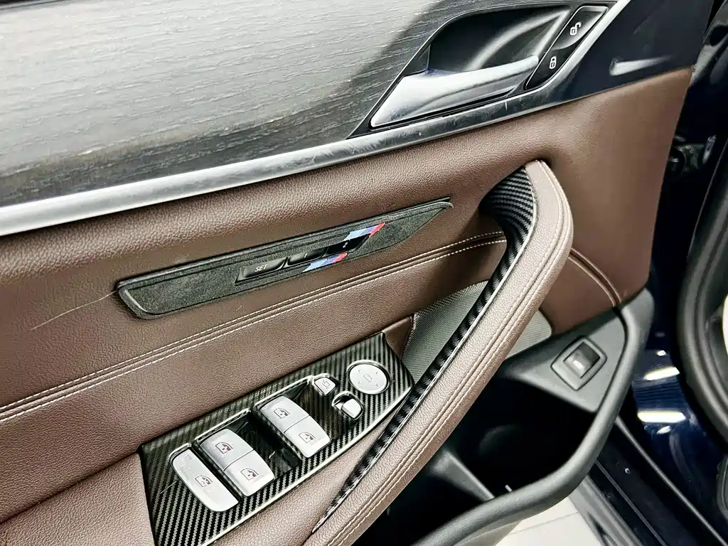 BMW 5 Series — миниатюра 15