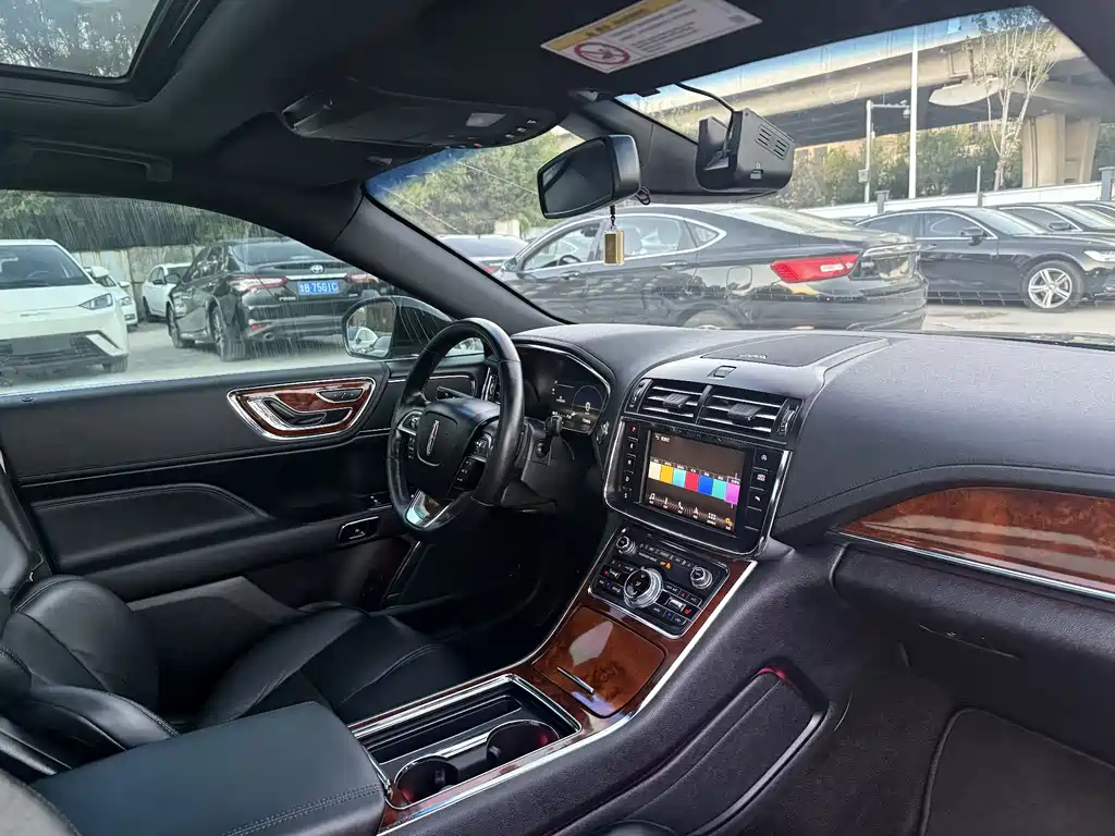 Lincoln Continental — миниатюра 9