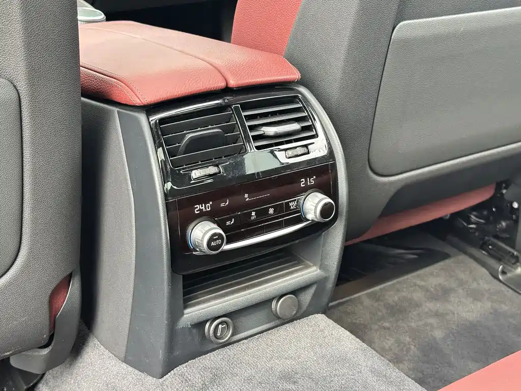 BMW 5 Series — миниатюра 23
