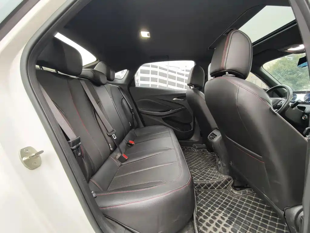 Buick Verano — миниатюра 5