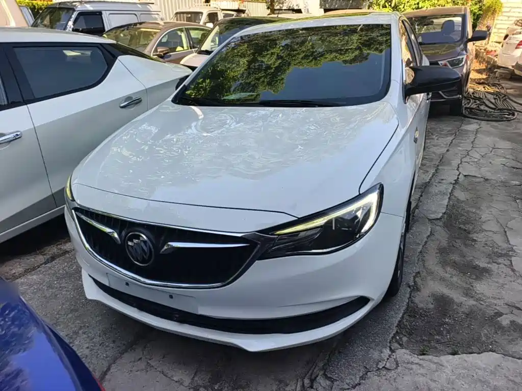 Buick Excelle — миниатюра 3