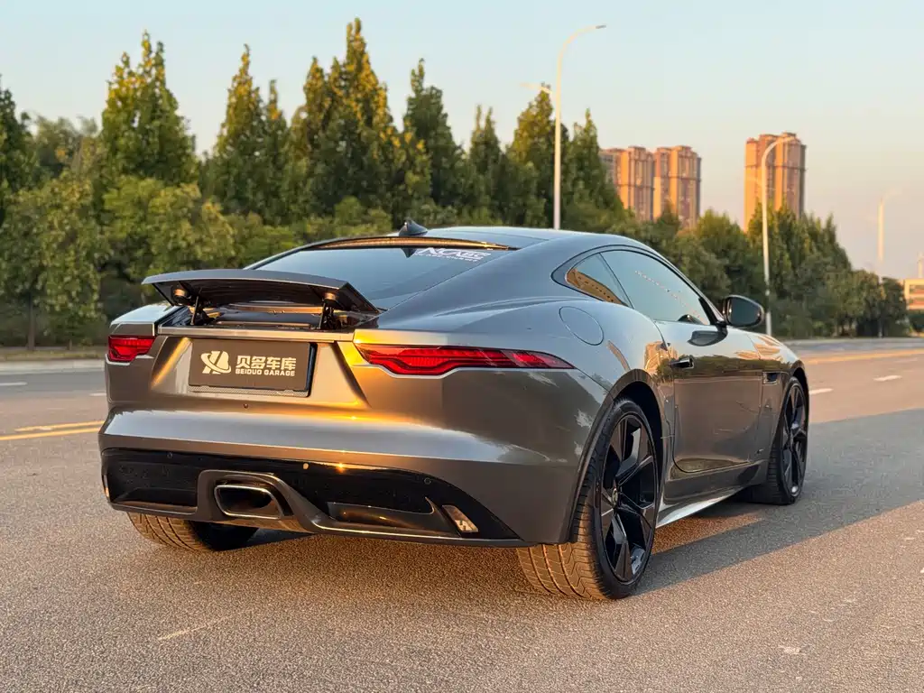 Jaguar F-TYPE — миниатюра 6
