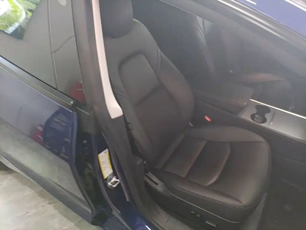 Tesla Model 3 — миниатюра 25
