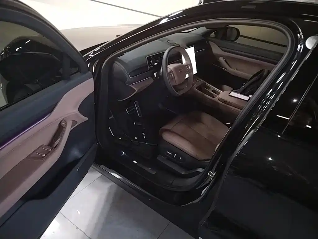 NIO ES8 — миниатюра 16