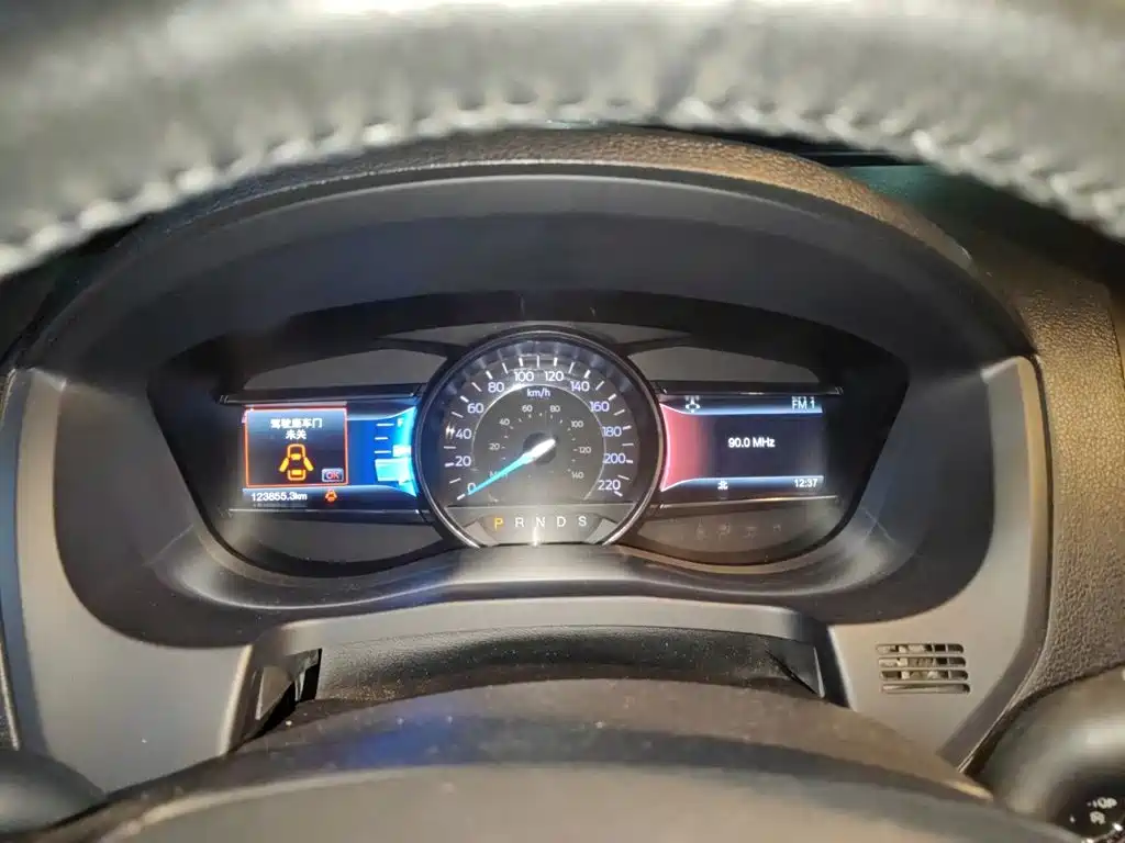 Ford Explorer (Import) — миниатюра 12