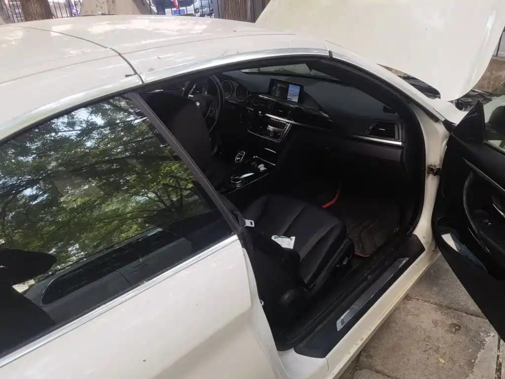BMW 4 Series — миниатюра 19