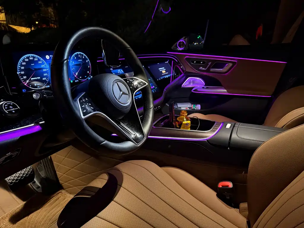 Mercedes-Benz E-Class — миниатюра 7