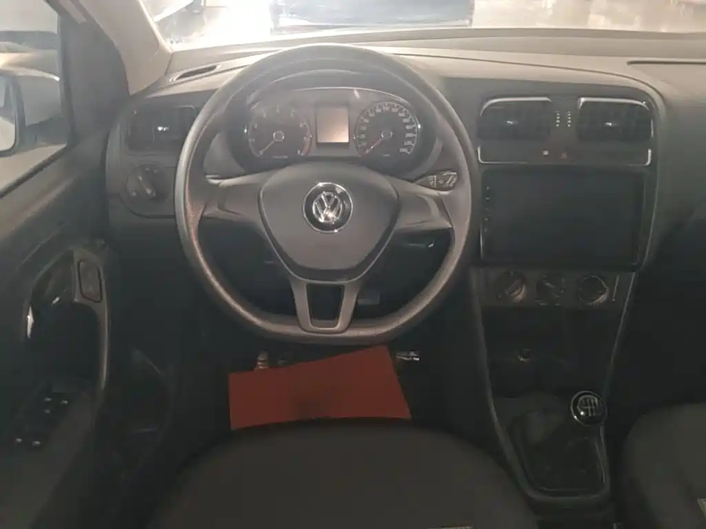 Volkswagen Polo — миниатюра 11