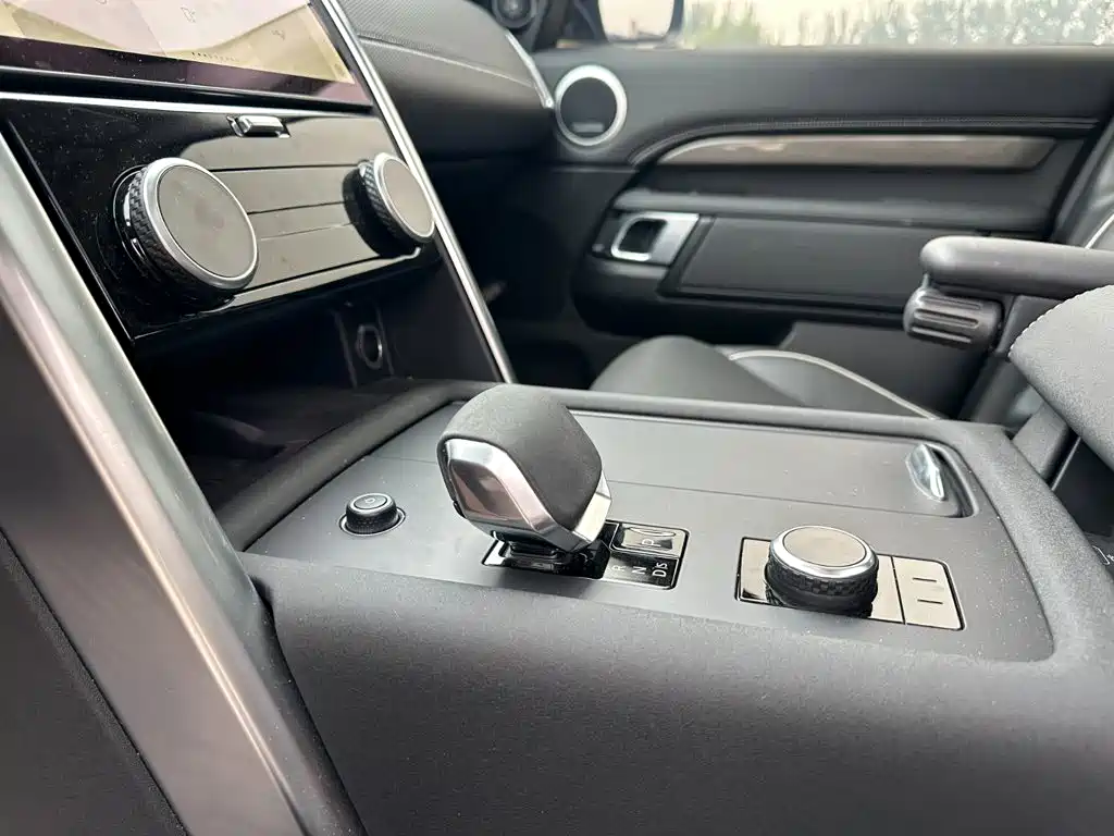 Land Rover Discovery — миниатюра 16