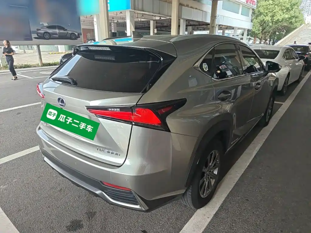 Lexus NX — миниатюра 7