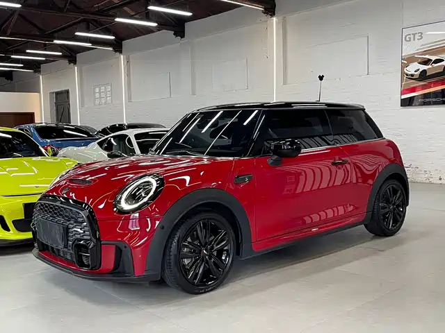MINI  2024