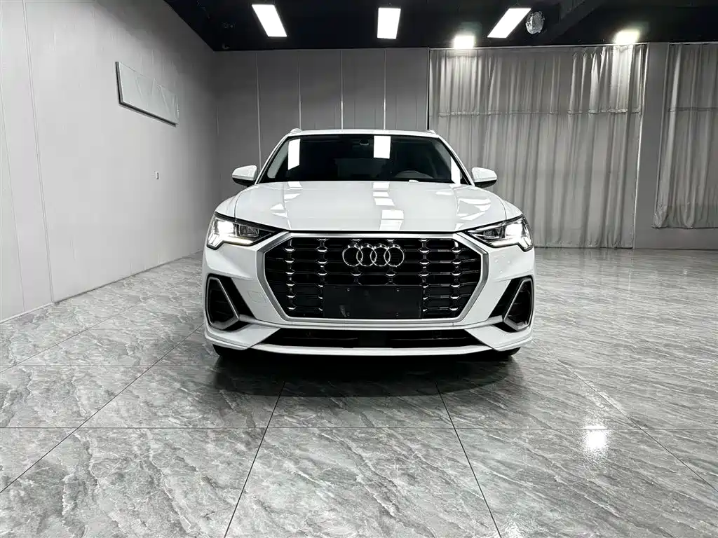 Audi Q3 2022 35 TFSI Fashion