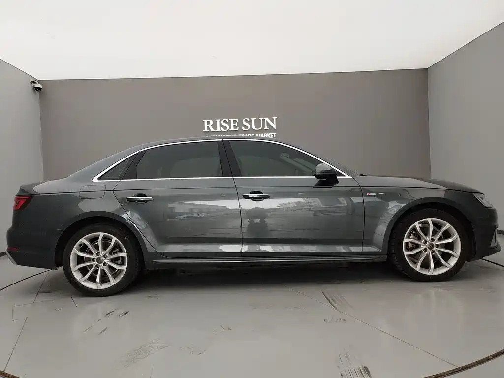 Audi A4L 2019 40 TFSI Fashion VI