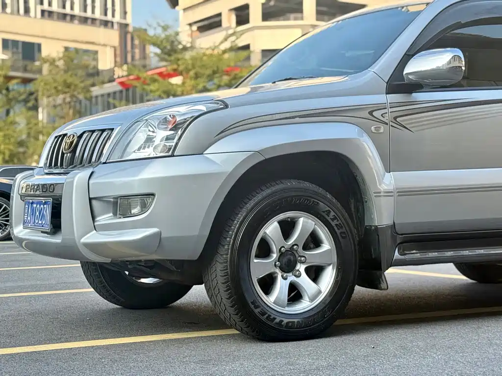Toyota Prado — миниатюра 8