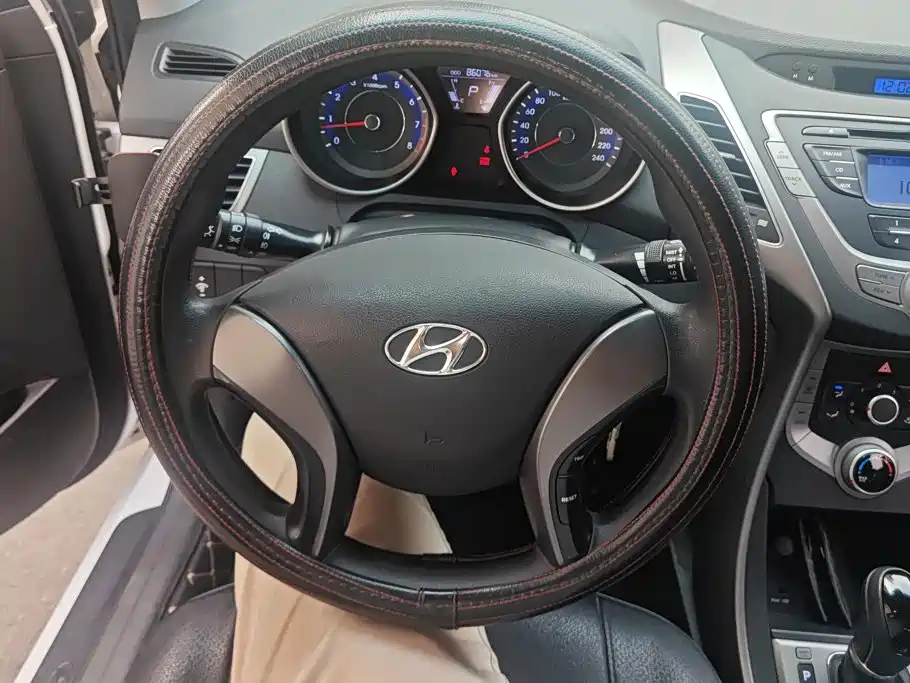 Hyundai Elantra Langdong — миниатюра 15
