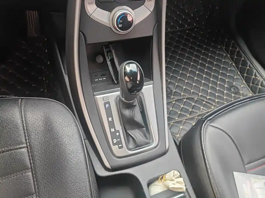 Hyundai Elantra Langdong — миниатюра 16
