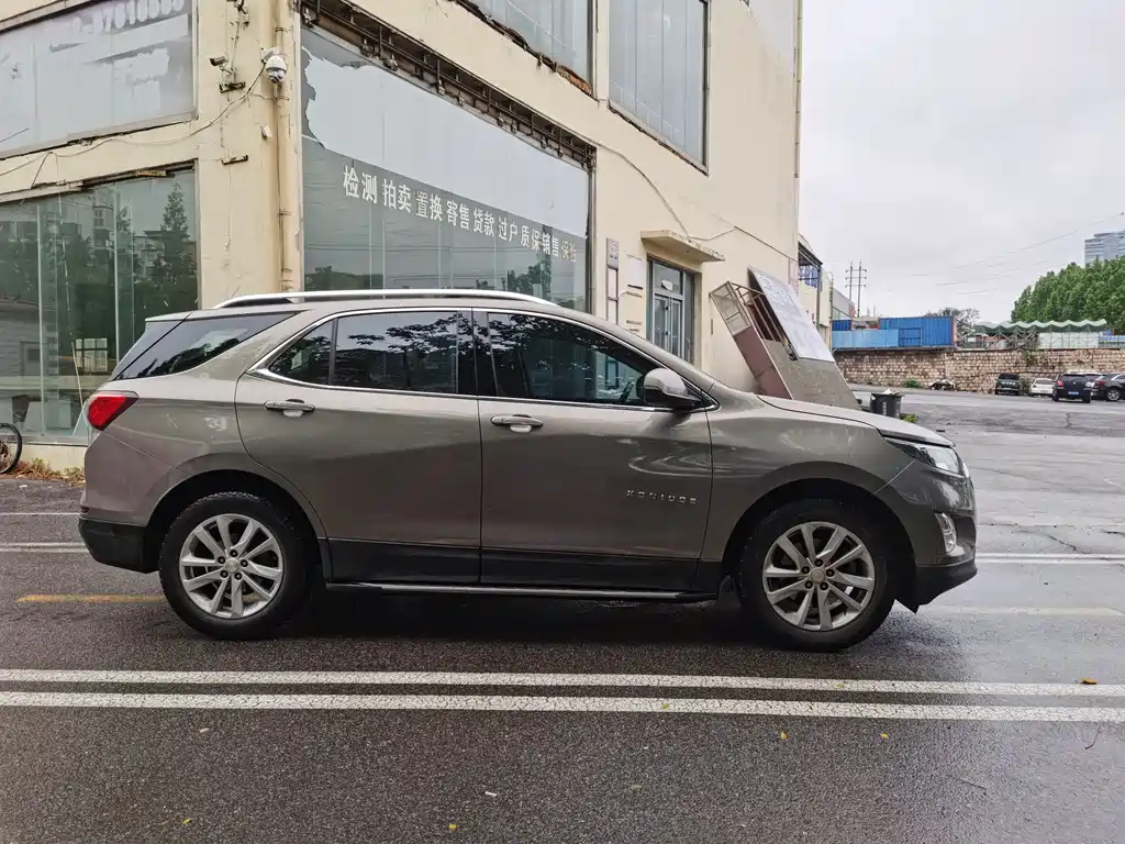 Chevrolet Equinox 2018 550T AT