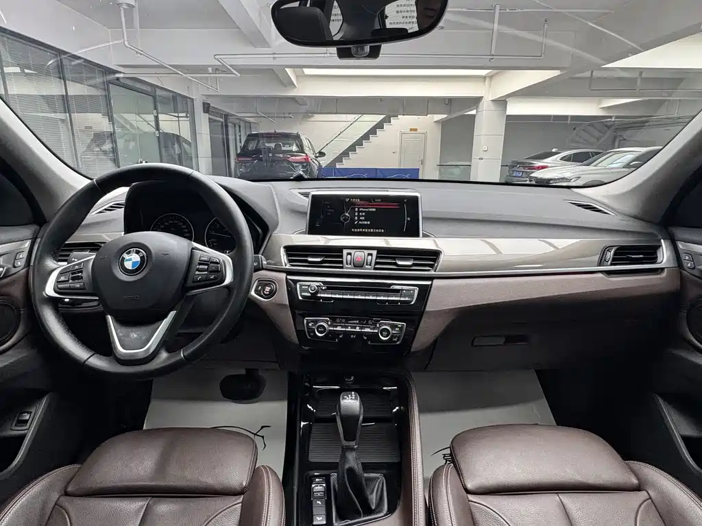 BMW X1 2016 xDrive20Li Luxury