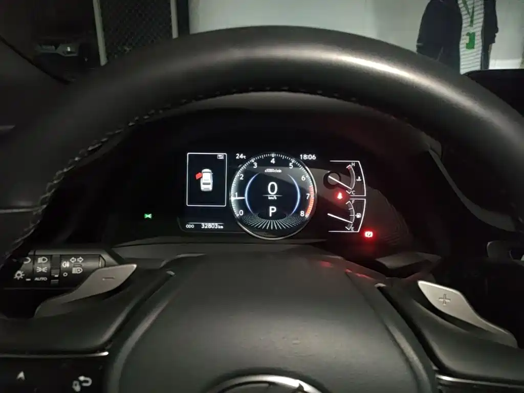 Lexus ES — миниатюра 8