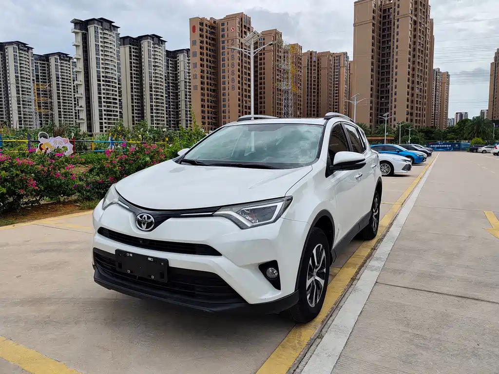 Купить Toyota RAV4