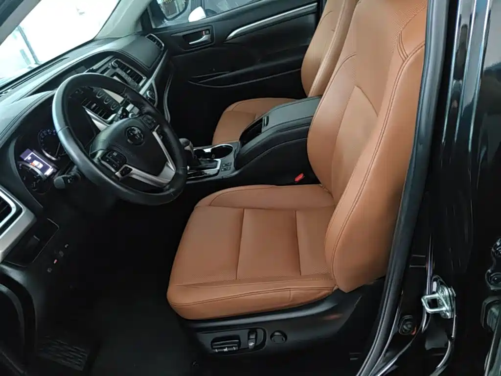 Toyota Highlander — миниатюра 15
