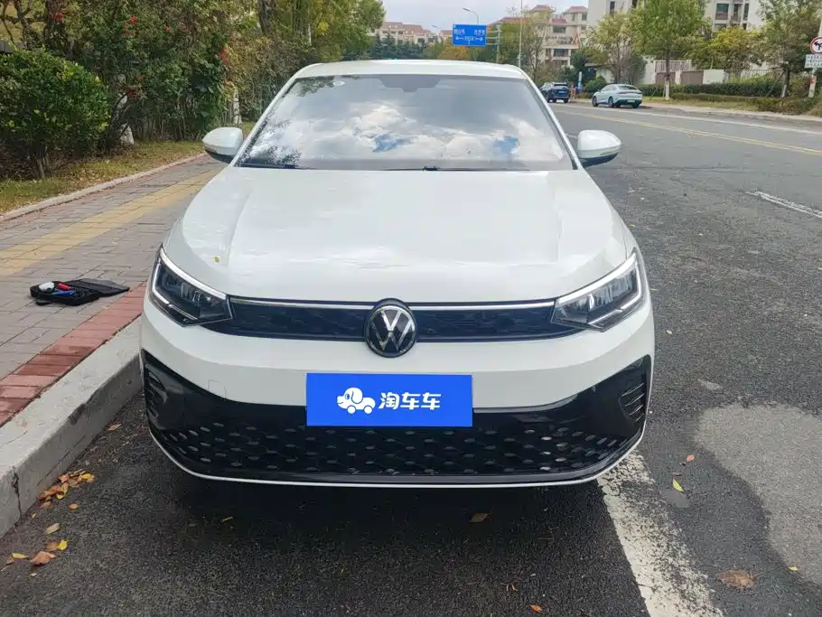 Volkswagen Lavida — миниатюра 2