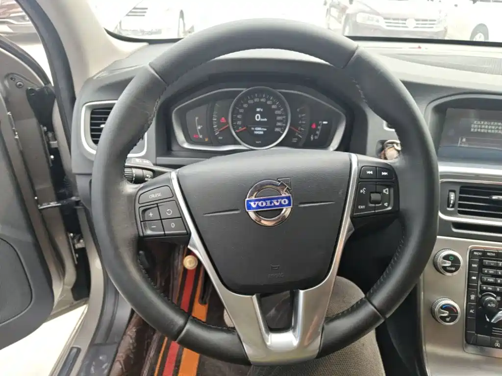 Volvo S60 — миниатюра 11