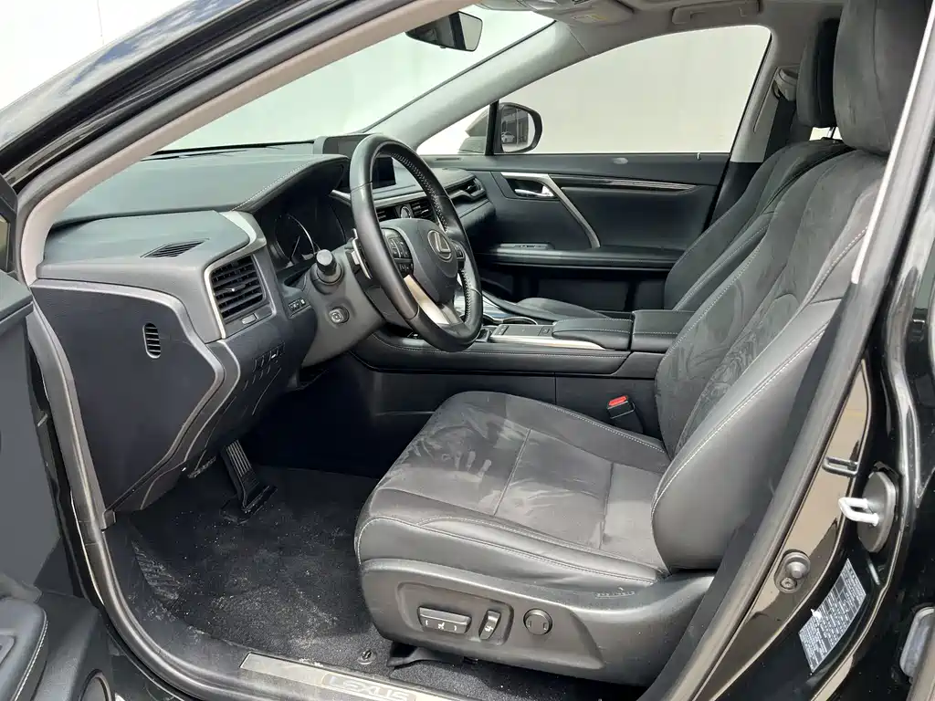 Lexus RX — миниатюра 7