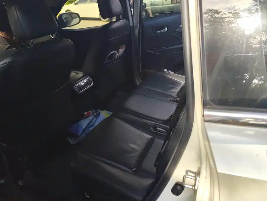 Toyota Highlander — миниатюра 11