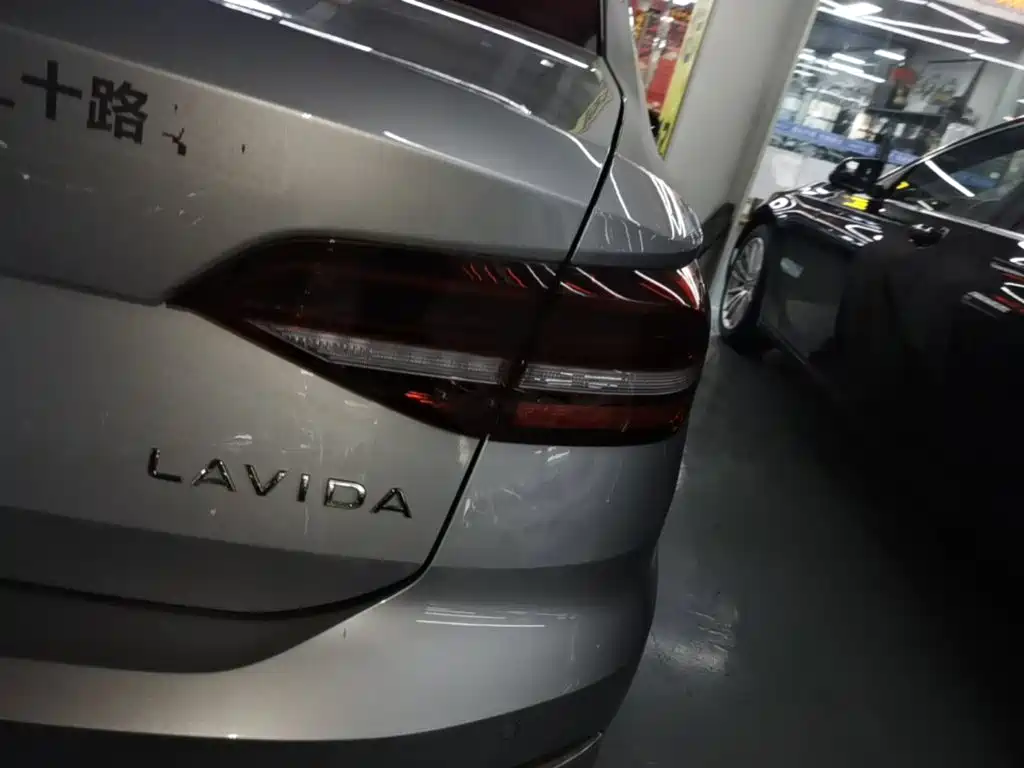 Volkswagen Lavida — миниатюра 8
