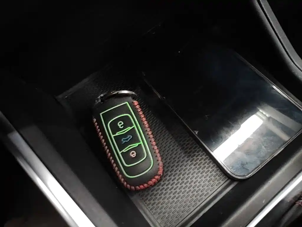 Geely Vision X3 — миниатюра 9