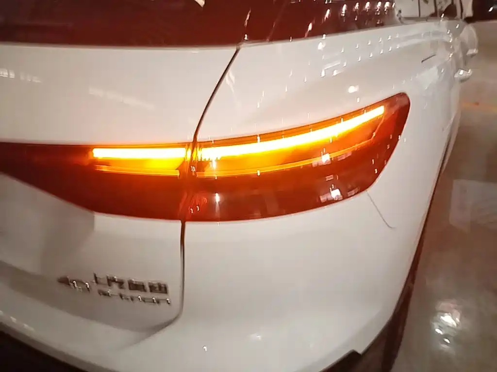 Audi Q5 e-tron — миниатюра 8