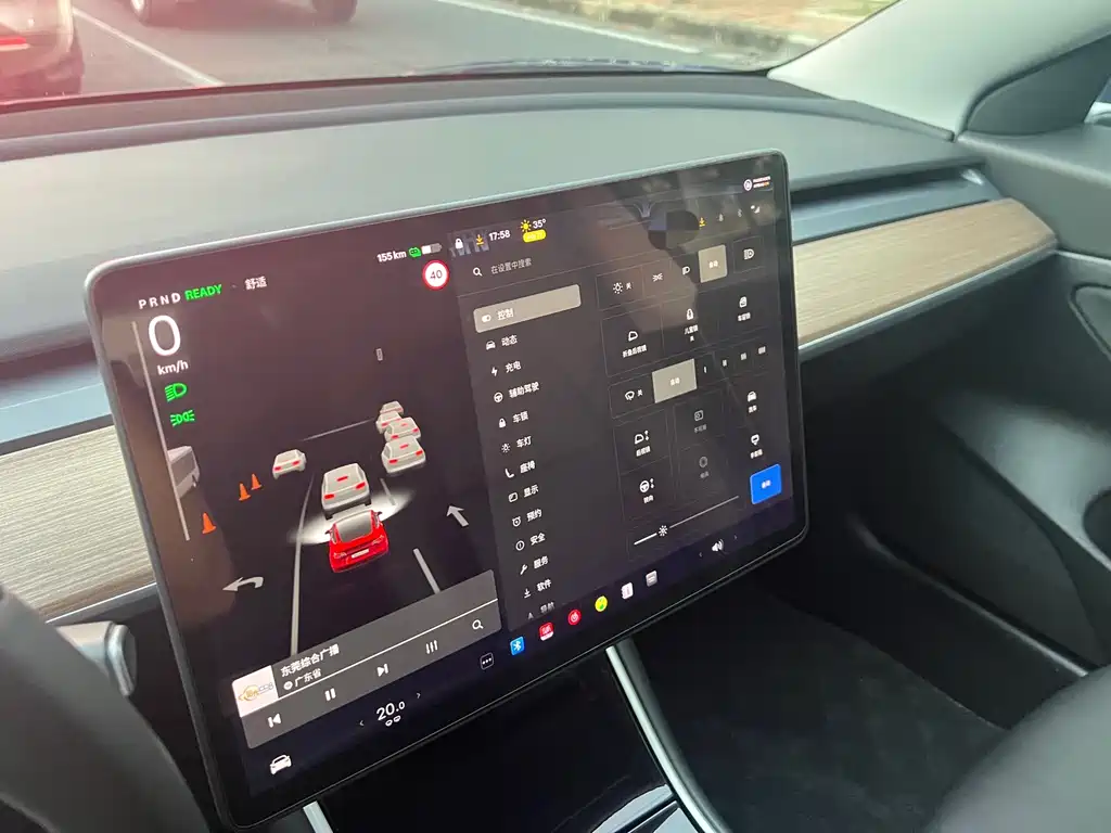 Tesla Model 3 — миниатюра 22